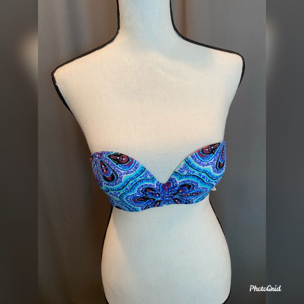 Hollister size 34 B bathing suit top